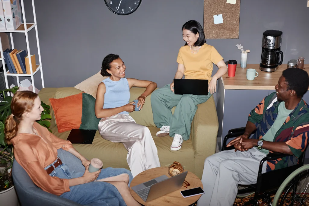Bundles Internet and TV in Canada